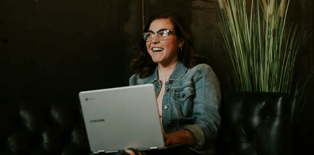 mployer checking a candidate’s social media profile during UK job application process